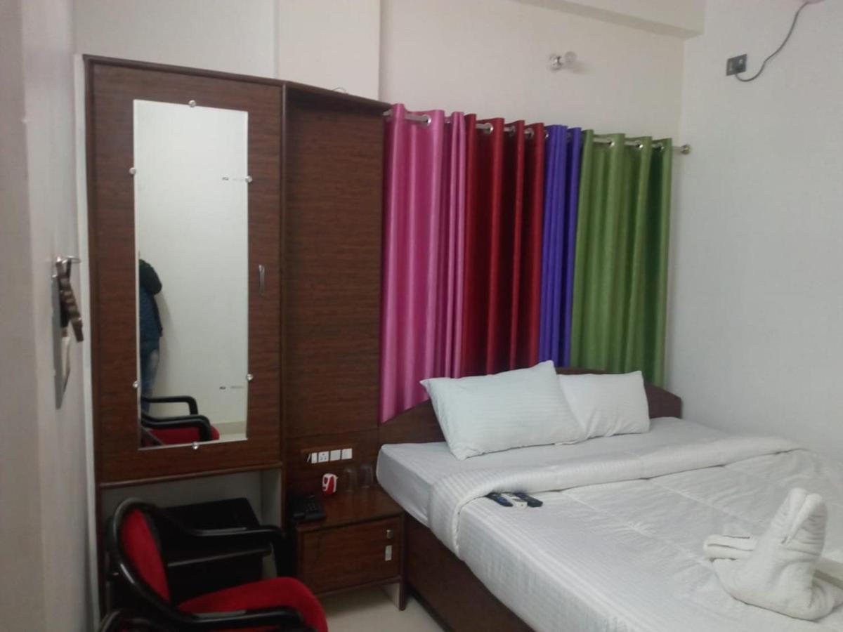 Hotel Wisdom Celebration Motihari Dış mekan fotoğraf