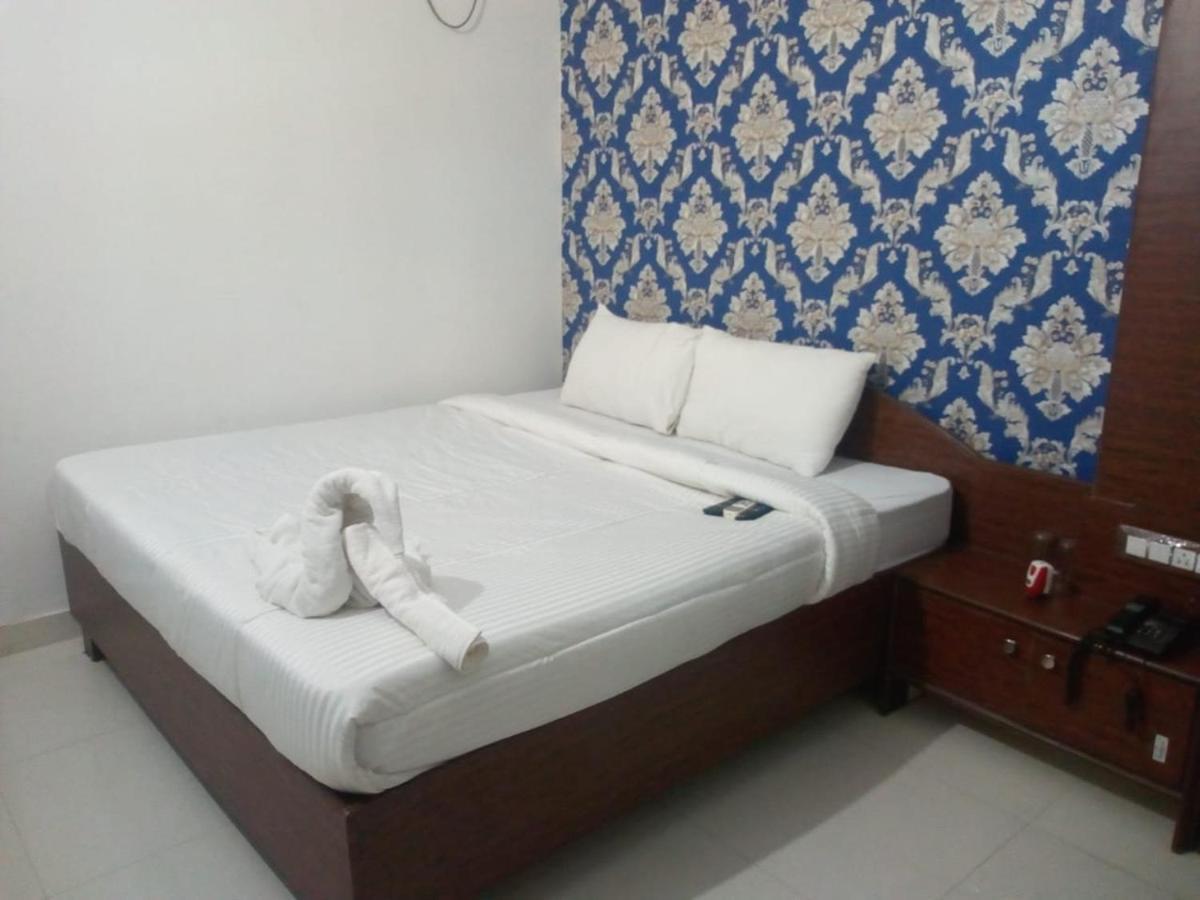Hotel Wisdom Celebration Motihari Dış mekan fotoğraf